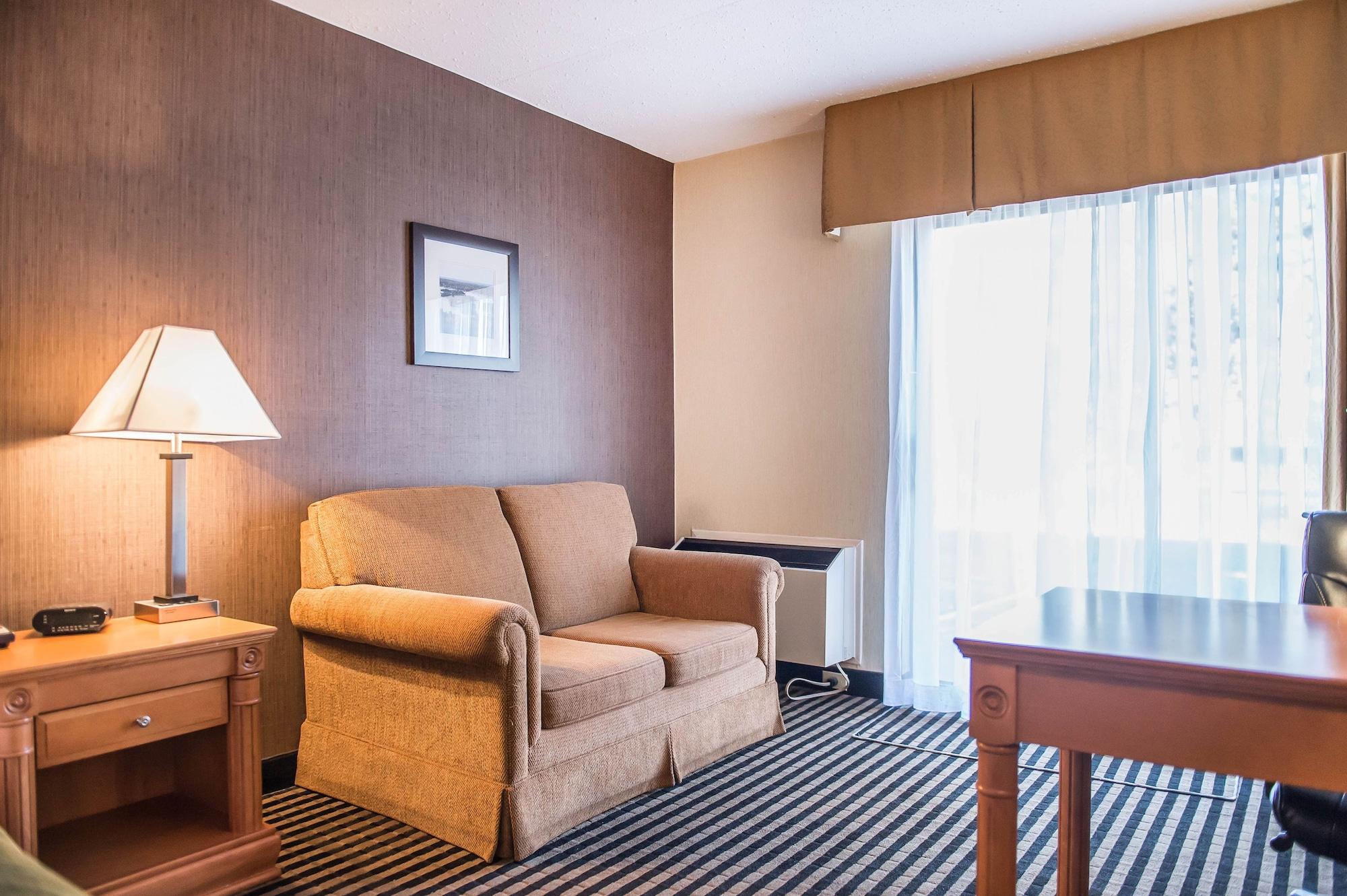 Comfort Inn Броквіль Екстер'єр фото