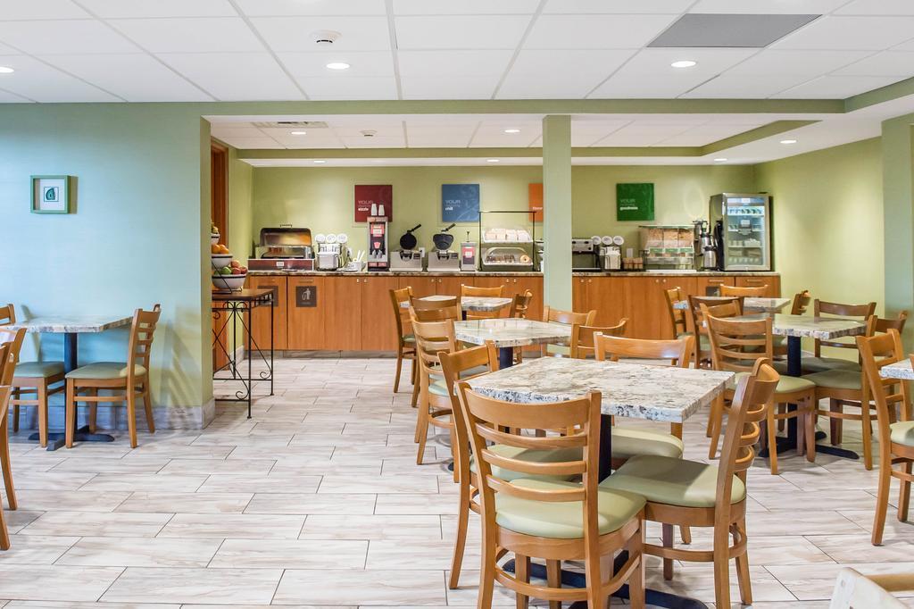 Comfort Inn Броквіль Екстер'єр фото