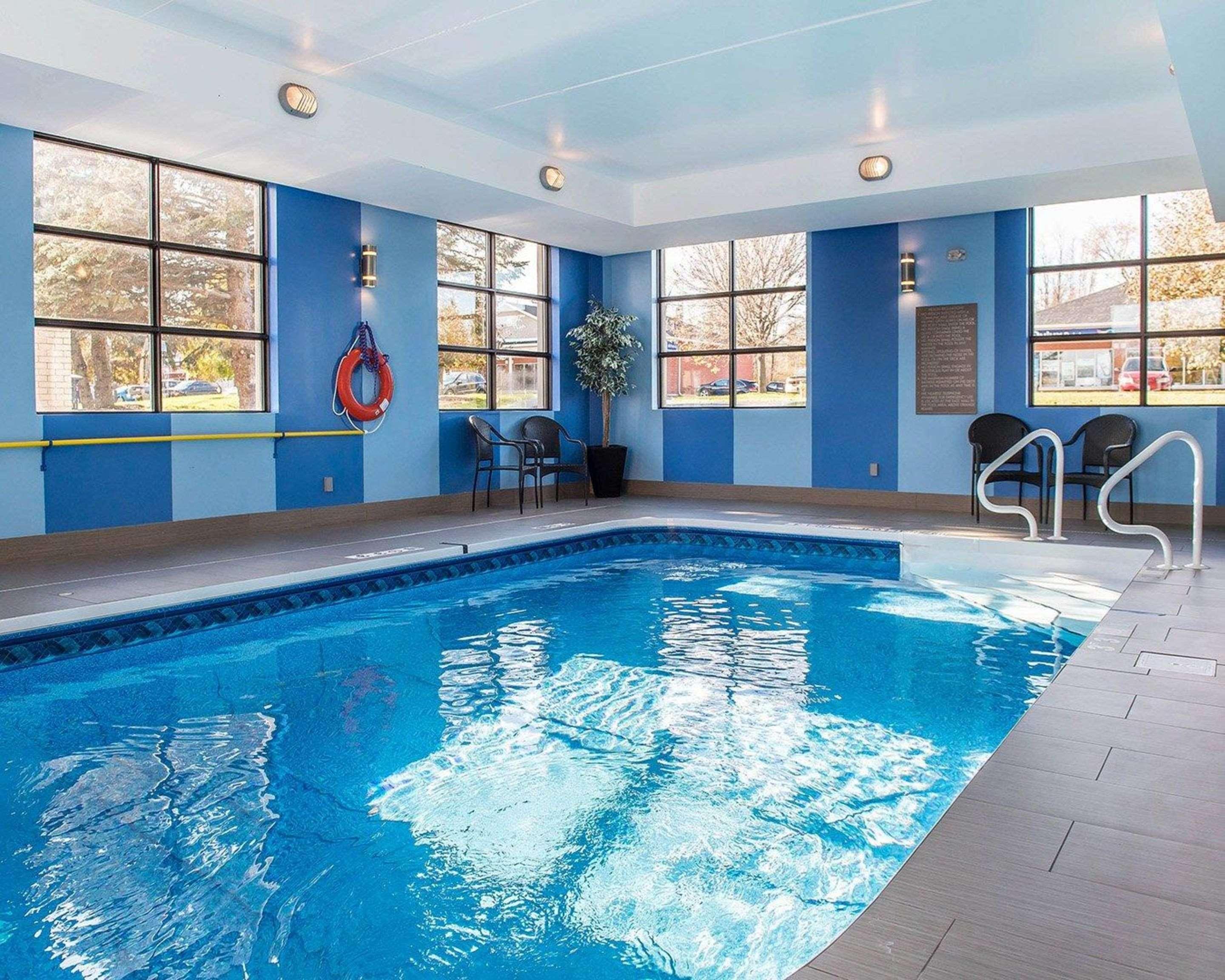 Comfort Inn Броквіль Екстер'єр фото