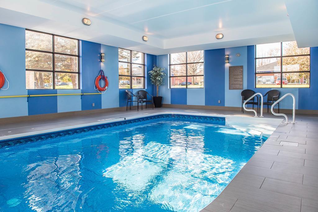 Comfort Inn Броквіль Екстер'єр фото