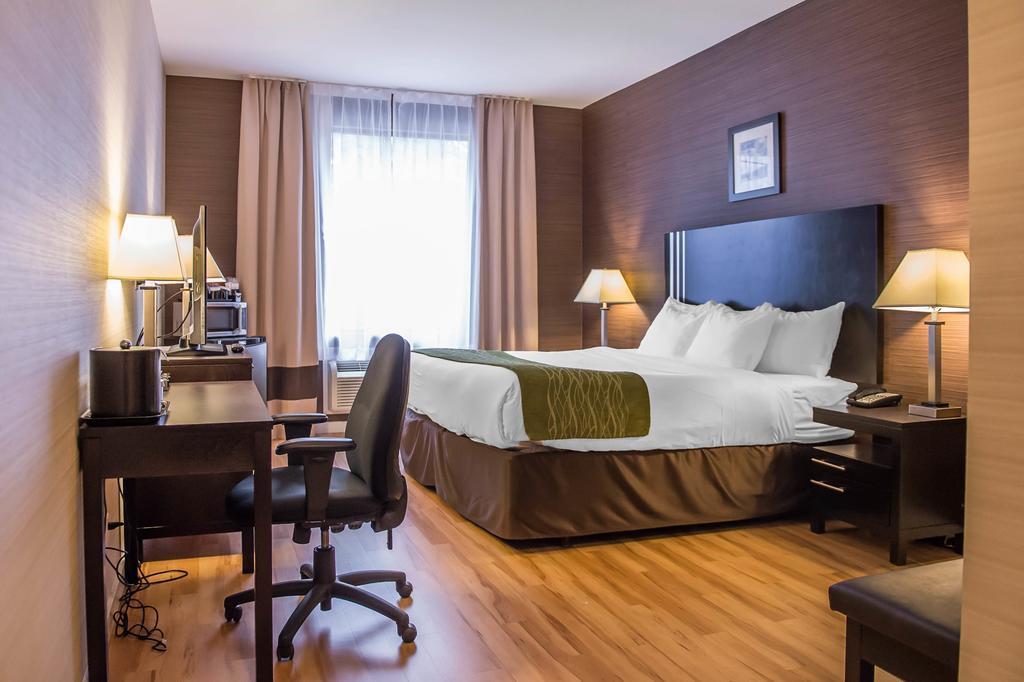 Comfort Inn Броквіль Екстер'єр фото