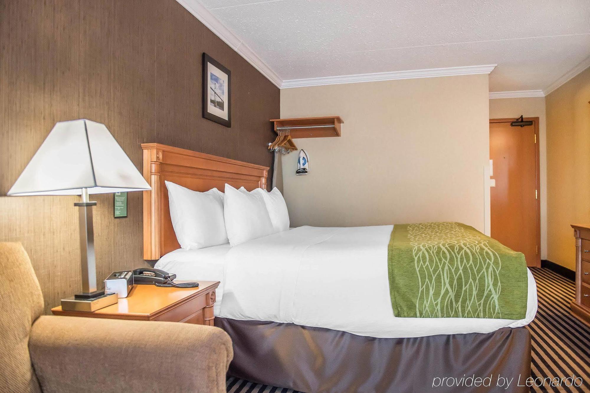 Comfort Inn Броквіль Екстер'єр фото