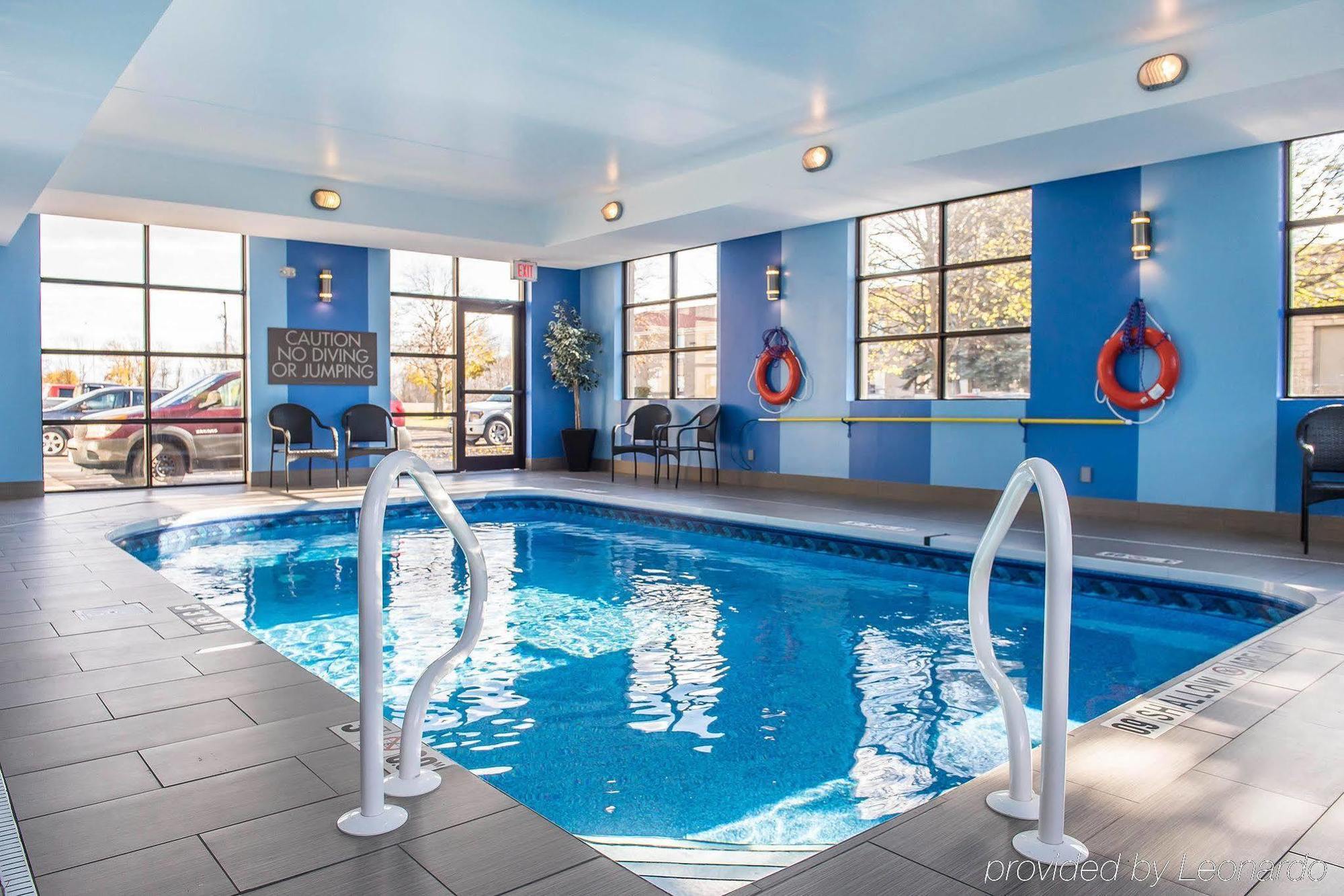 Comfort Inn Броквіль Екстер'єр фото